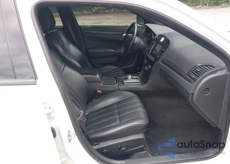 2015 Chrysler 300 300S z USA, uszkodzony, nr VIN 2C3CCAGG2FH736329